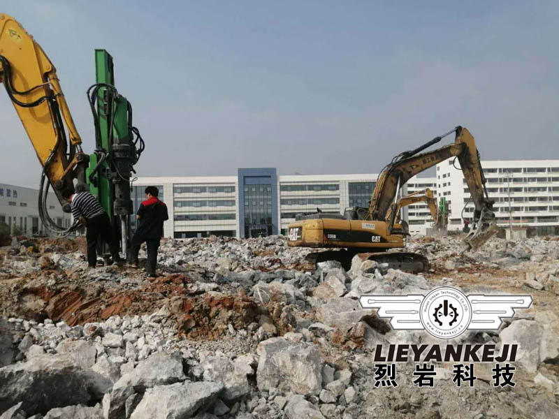 液压劈石机应用于永州经济开发区建设